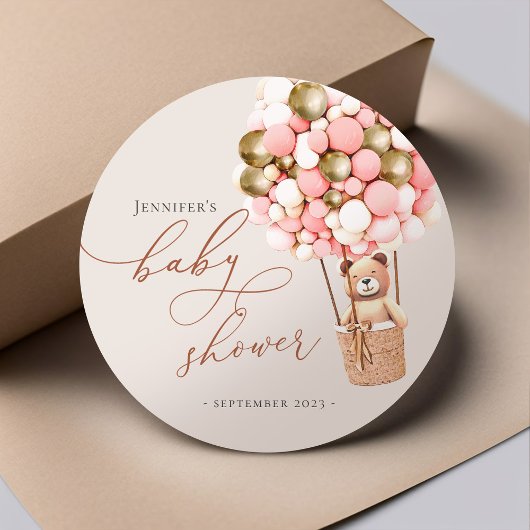 クマの赤ちゃんが楽しみに待っています! クラシックなベビーシャワーラウンドステッカー ラウンドシール