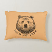 クマの頭、野生で自由な、手で描かれたイラストレーション アクセントクッション (裏面)