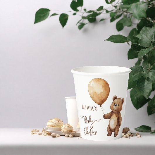 クマの風船の雲が赤ちゃんのシャワーを待つbearly 紙コップ