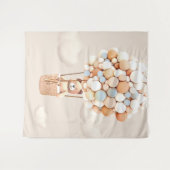 クマの風船 青いバーチャルシャワーの背景 タペストリー (正面(横))