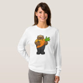 クマはニンジンと農家 Tシャツ (正面フル)