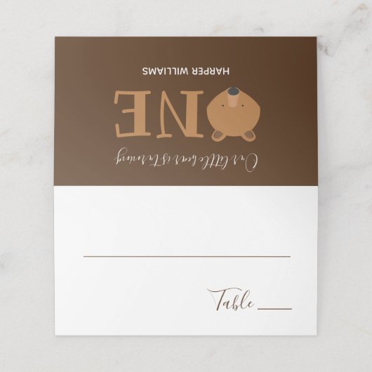 クマは一茶色の動物第一誕生日 プレイスカード (外部開封)