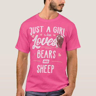 クマやヒツジが大好きな女の子 Tシャツ
