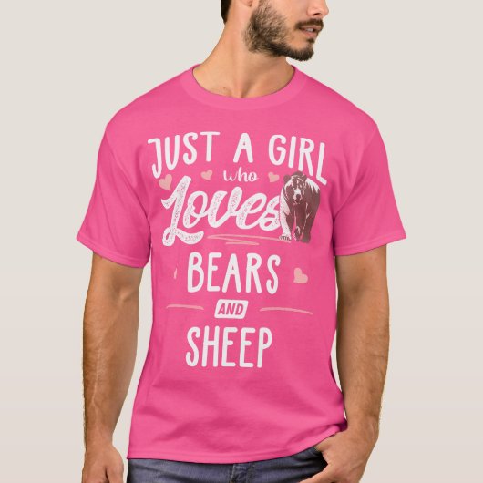 クマやヒツジが大好きな女の子 Tシャツ (正面)