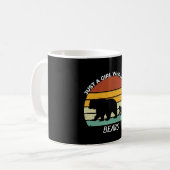 クマを愛する女の子にすぎない コーヒーマグカップ (正面左)