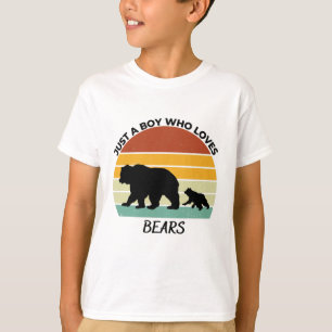 クマを愛する少年 Tシャツ