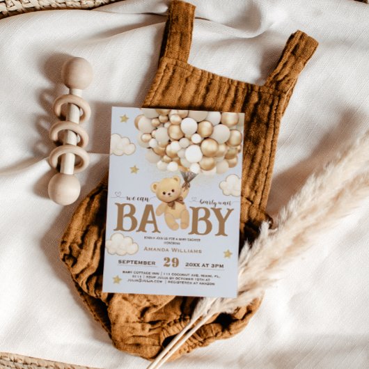 クマ保持バルーンほこりっぽい青い男の赤ちゃんシャワー 招待状