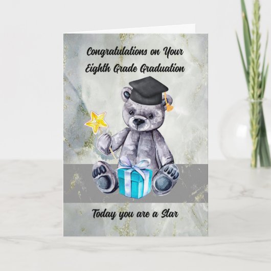 クマ着用キャップ付詰まったき第8級卒業 カード (正面)