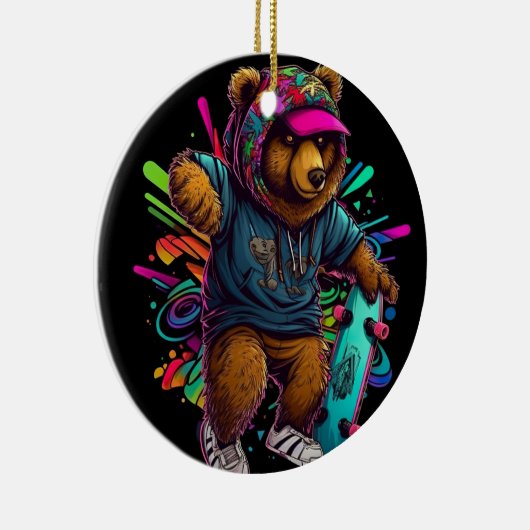 クマ着用フード付きスウェットシャツ保持スケートボード セラミックオーナメント (右)