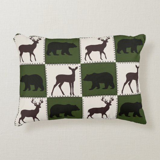 クマ素朴と鹿、ダークグリーンとクリームの正方形 アクセントクッション (正面)