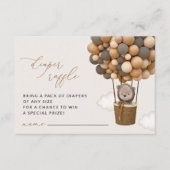 クマ、茶色のバルーン、赤ちゃんシャワーおむつラッフル エンクロージャーカード (正面)