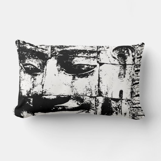 クメールストーン顔...カンボジア・バイヨン・テンプル ランバークッション (正面)