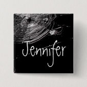 クモとクモ 缶バッジ (正面)