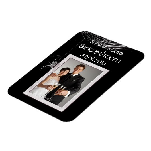 クモの巣と白いクモが日付を保存 マグネット (左側)