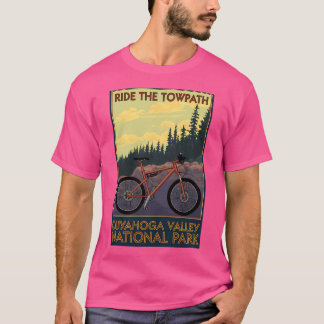 クヤホガバレーナショナルパークヴィンテージトラベルデカール Tシャツ