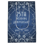 クライエレガント・ブルーとシルバーの結婚記念日 ミディアムペーパーバッグ (裏面)