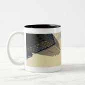 クライスラの建物の低い角度 ツートーンマグカップ (左)