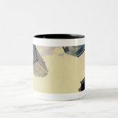 クライスラの建物の低い角度 ツートーンマグカップ (中央)