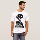 クライマー保護ヘルメットデザイン | アドベンチャースポーツ Tシャツ (正面フル)