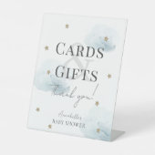 クラウド9ブルークラウドボーイベビーシャワーカード&ギフト 台座サイン (正面)