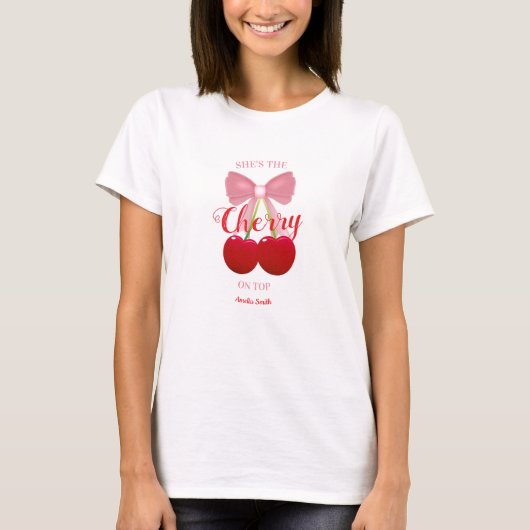 クラウンベリーのピンクの花嫁介添人ギフト Tシャツ (正面)