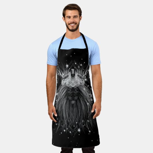 クラウンモノグラム付きスターライトライオン エプロン (着用した状態)