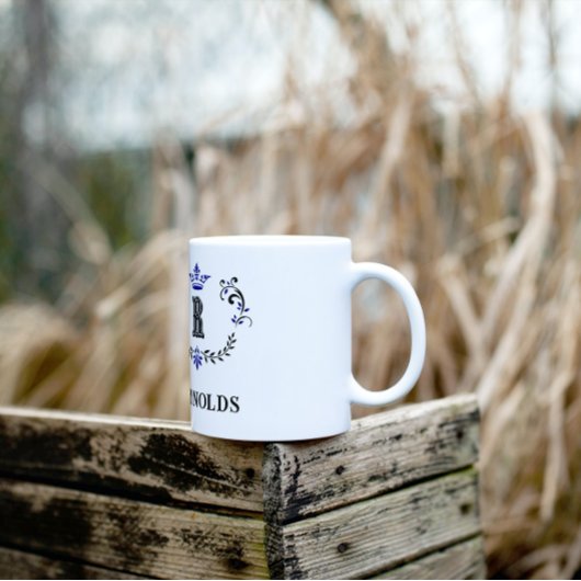 クラウンリース文字R パーソナライズされた コーヒーマグカップ