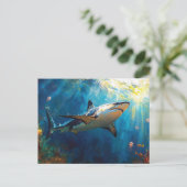 クラゲに囲まれた水中のサメ ポストカード (スタンド正面)