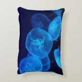 クラゲの群れの撮影をクローズアップする アクセントクッション (裏面(縦))