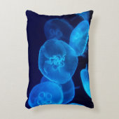 クラゲの群れの撮影をクローズアップする アクセントクッション (正面(垂直))