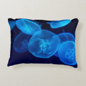 クラゲの群れの撮影をクローズアップする アクセントクッション (裏面)