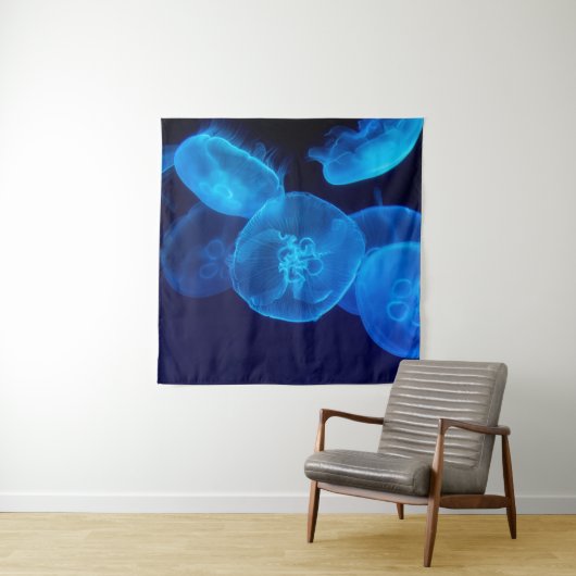 クラゲの群れの撮影をクローズアップする タペストリー (インサイチュ)