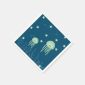 クラゲの赤ちゃんシャワーの下で スタンダードカクテルナプキン (角)