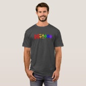 クラコアの少年が自慢げな面白いデザイン Tシャツ (正面フル)