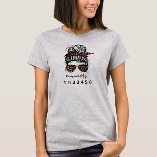 クラシカルなバイク好きのためのおもしろTシャツ Tシャツ (正面)