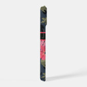 クラシカルな明るい花柄 iPhone 15ケース (右側面)