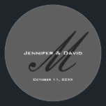 クラシカル書道モノグラ結婚ムの灰色 ラウンドシール<br><div class="desc">簡単に色やフォントを変えられる。ロゴや背景画像も好きなように追加できる。</div>