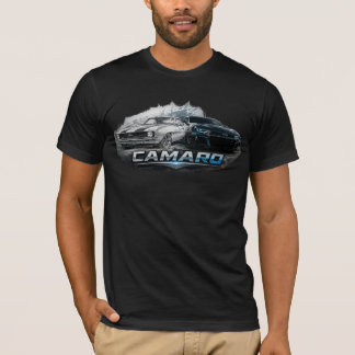 クラシックからモダンへ、カマロ マッスルカーの進化 Tシャツ