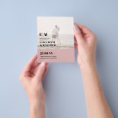 クラシックで大胆な写真オーバーレイの出欠確認を節約しましょう。予算内で チラシ (手)