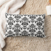 クラシックで黒く及び白いダマスク織の壁紙のプリント ランバークッション (ブランケット)