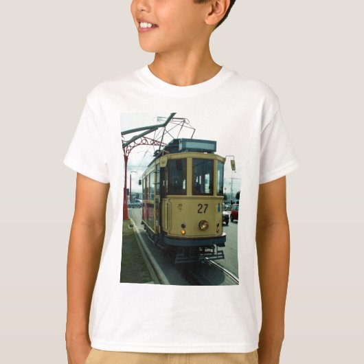クラシックなイギリスの市街電車 Tシャツ (正面)