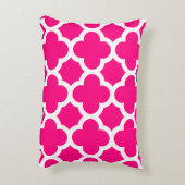 クラシックなクローバーのアクセントの枕-ショッキングピンク アクセントクッション (裏面(縦))