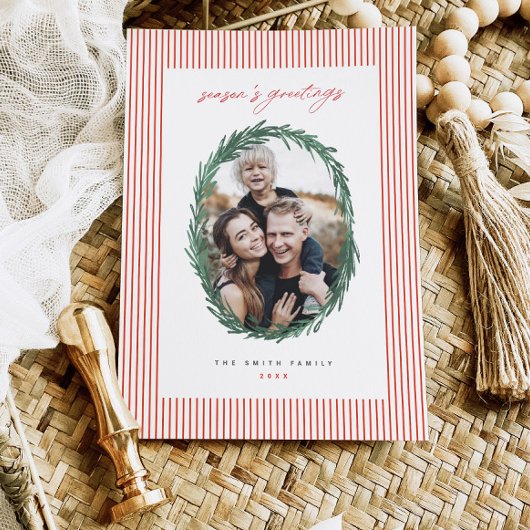 クラシックなストライプのクリスマスホリデーシーズンリース フラットカード シーズンカード