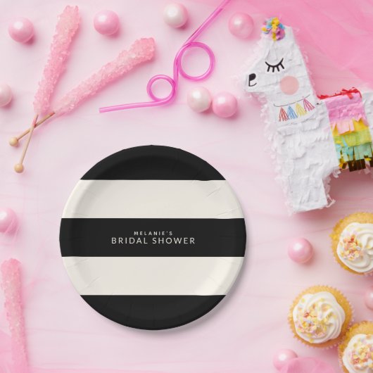 クラシックなブラックとエクルーレのストライプ柄のブライズシャワー ペーパープレート (パーティー)