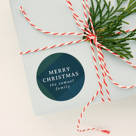 クラシックなホリデープレイドのカスタマイズギフトステッカー ラウンドシール