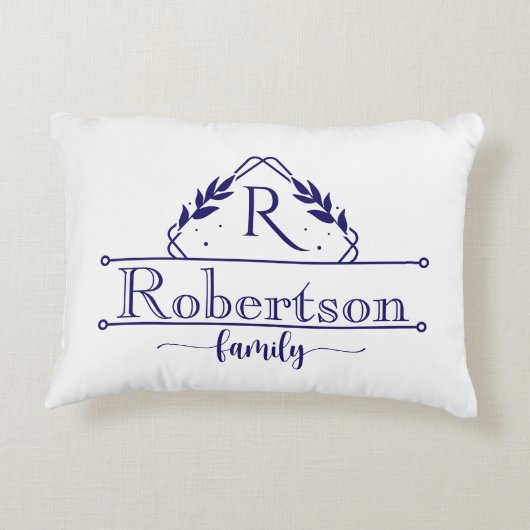 クラシックなモノグラム ファミリー ネーム ネイビー フレーム アクセントクッション (裏面)
