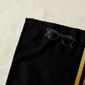 クラシックなモノグラム フェイクゴールド ホワイトテキスト ブラック ビーチタオル (インサイチュ)