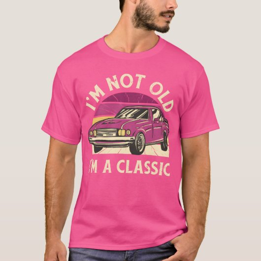 クラシックなヴィンテージカーを愛する女性 Tシャツ (正面)