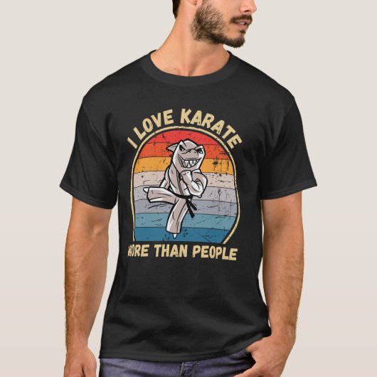 クラシックなヴィンテージシャーク 空手が人より好き Tシャツ (正面)