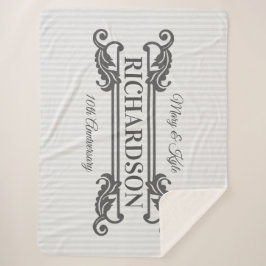 クラシックな灰色のAcanthusの葉のモノグラムのエレガントなストライプ シェルパブランケット